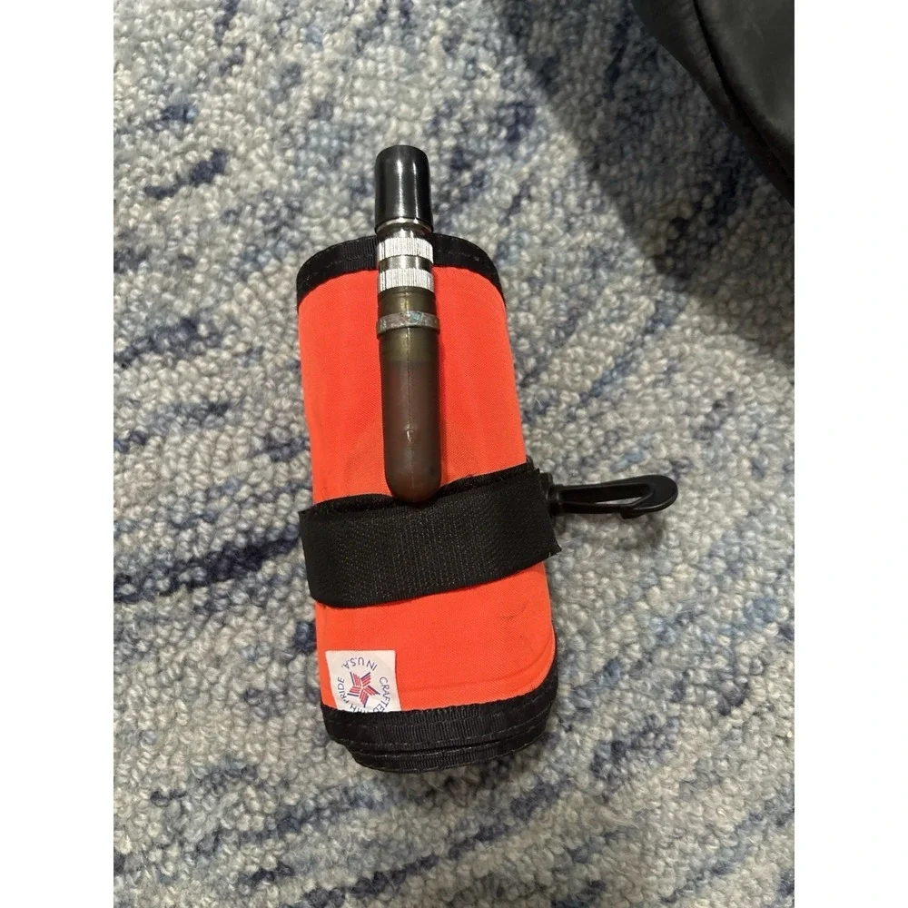 Scuba diving surface marker buoy